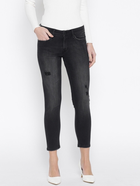 

Pepe Jeans Women Black Regular Fit Mid-Rise Low Distress Stretchable Cropped Jeans