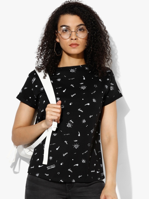 

Pepe Jeans Women Black & White Printed Round Neck T-shirt