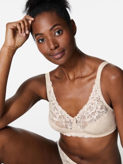 

Marks & Spencer Beige Lace Non-Wired Non Padded Everyday Bra T337105ALMOND