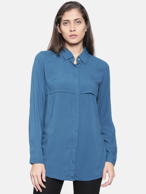 

Lee Women Blue Regular Fit Solid Longline Casual Shirt