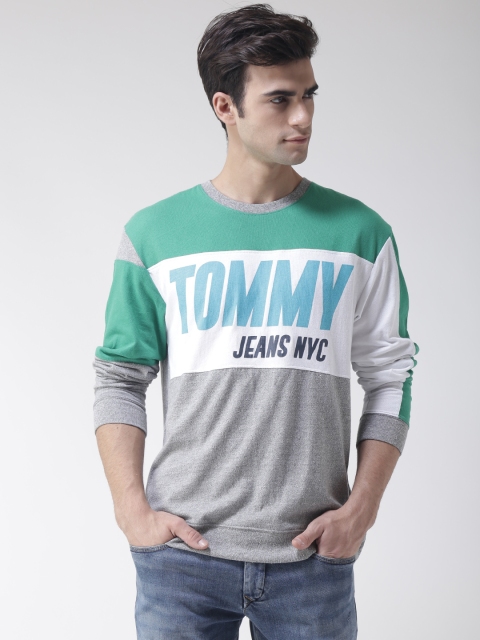 

Tommy Hilfiger Men Grey Melange & Green Colourblocked Round Neck T-shirt