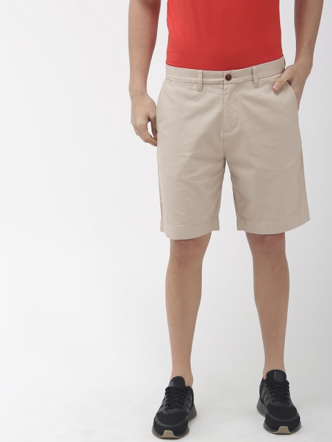 

Tommy Hilfiger Men Beige Solid Regular Fit Shorts