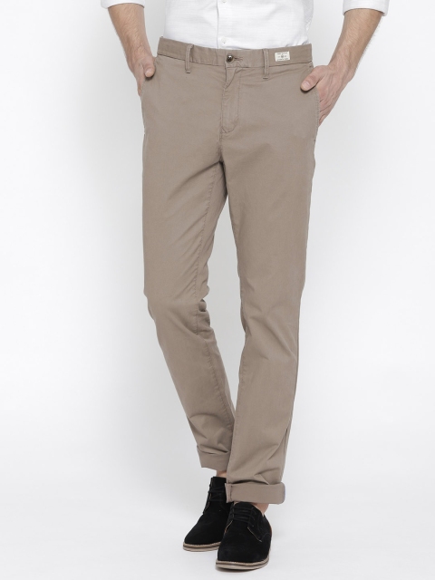 

Tommy Hilfiger Men Taupe Denton Straight Fit Solid Chinos
