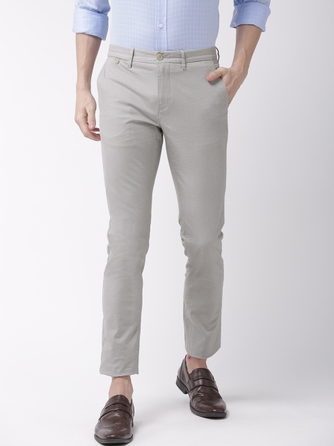 

Tommy Hilfiger Men Grey Regular Fit Printed Chinos