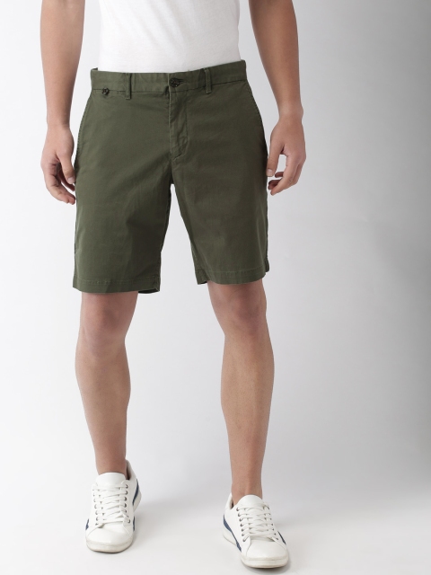 

Tommy Hilfiger Men Olive Green Printed Regular Fit Chino Shorts