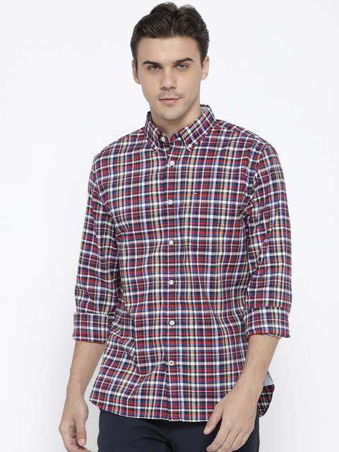 

Tommy Hilfiger Men Navy & Red Regular Fit Checked Casual Shirt, Navy blue