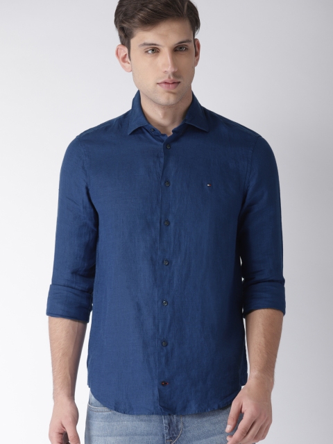 

Tommy Hilfiger Men Blue Linen Regular Fit Solid Casual Shirt