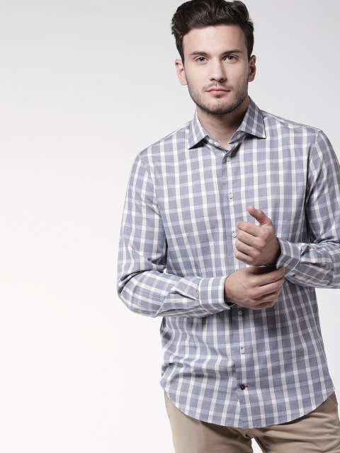 

Tommy Hilfiger Men Grey & White Checked Fitted Casual Shirt