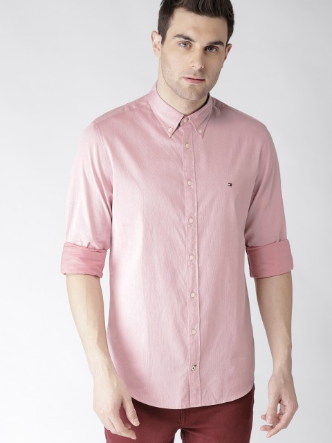 

Tommy Hilfiger Men Pink Regular Fit Self Striped Casual Shirt