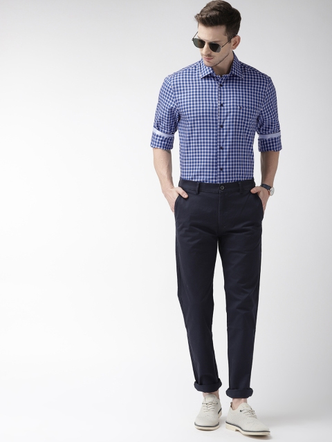 

Tommy Hilfiger Men Navy Blue & White Regular Fit Checked Smart Casual Shirt