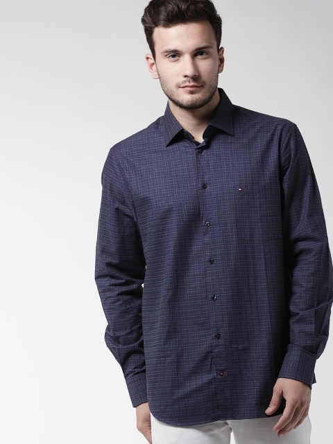 

Tommy Hilfiger Men Navy Blue & Black Checked Fitted Casual Shirt