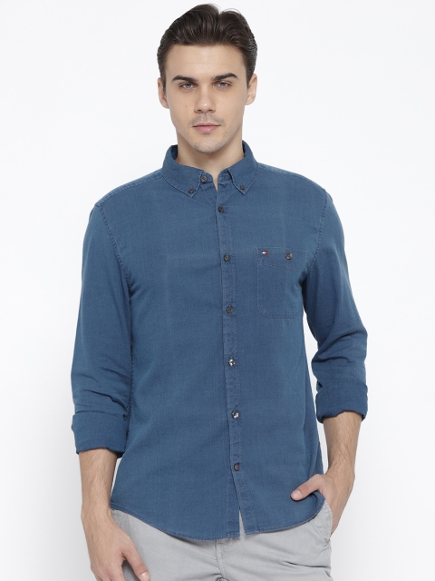 

Tommy Hilfiger Men Blue Slim Fit Solid Casual Shirt