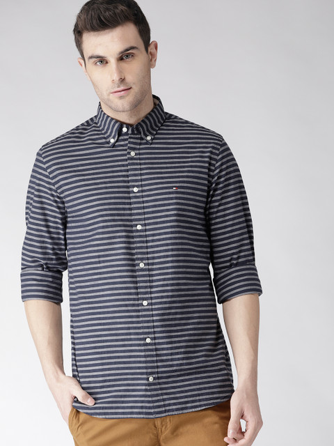 

Tommy Hilfiger Men Navy Blue & Grey Regular Fit Striped Casual Shirt