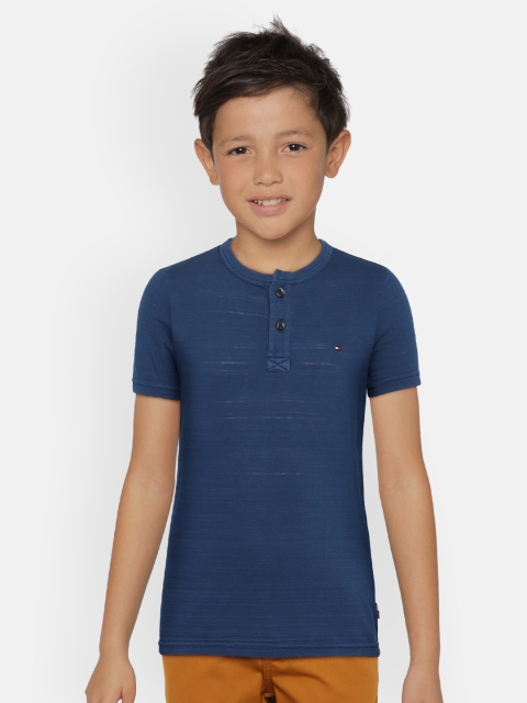 

Tommy Hilfiger Boys Blue Solid Henley Neck T-shirt
