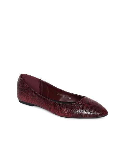 

Allen Solly Women Burgundy Snakeskin Texture Ballerinas