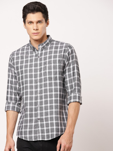 

ether Men Black & Off-White Regular Fit Checked Casual Shirt