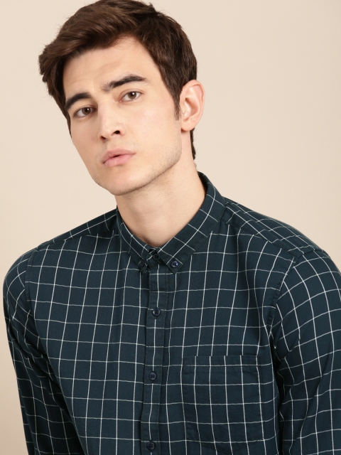 

ether Men Navy Blue & White Checked Casual Shirt