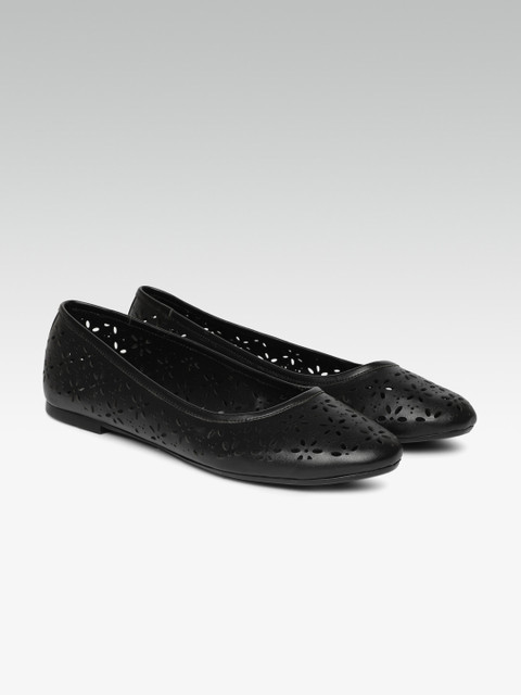 

Carlton London Women Black Ballerinas