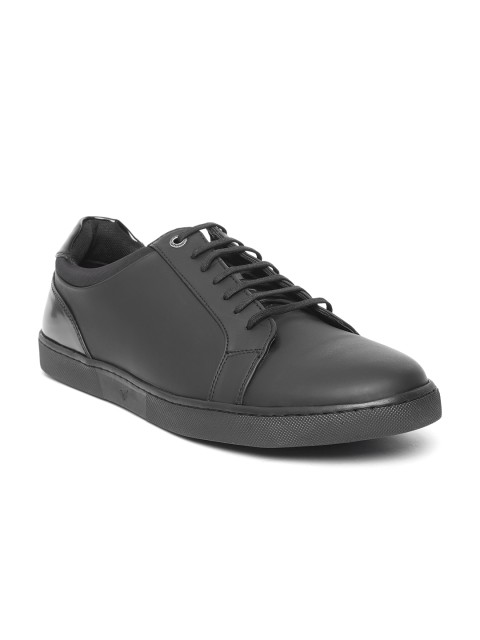 

Blackberrys Men Black Sneakers