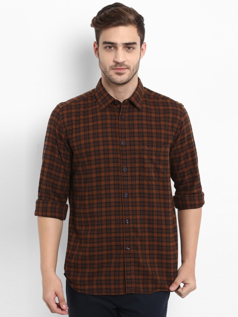 

Parx Men Brown & Black Slim Fit Checked Casual Shirt