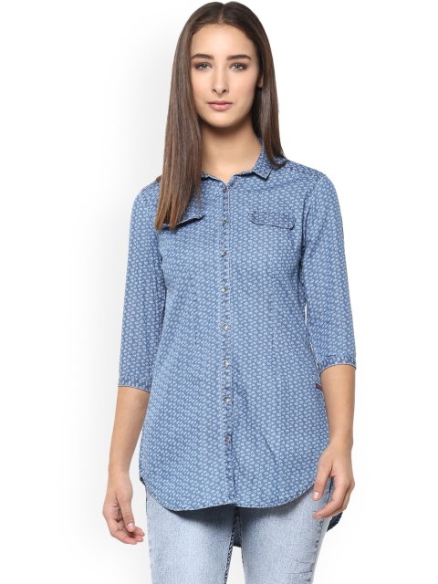 

Crimsoune Club Women Blue & Navy Blue Slim Fit Printed Casual Shirt