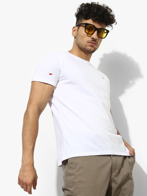 

Tommy Hilfiger Men White Checked Scoop Neck T-shirt