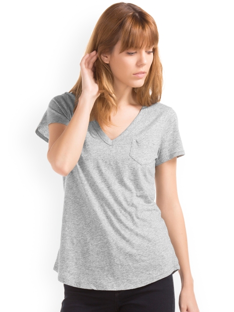

GAP Women Grey Vintage Wash V-Neck Top