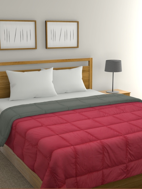 

Raymond Home Red & Grey Geometric Mild Winter 210 GSM Double Bed Quilt