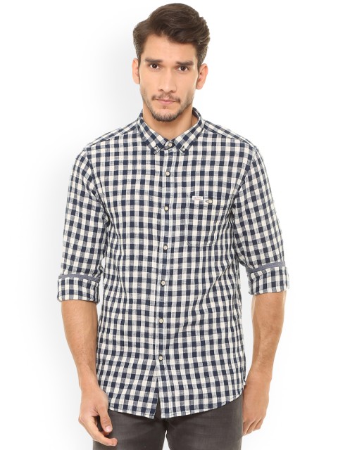 

People Men Navy Blue & White Checked Casual Shirt