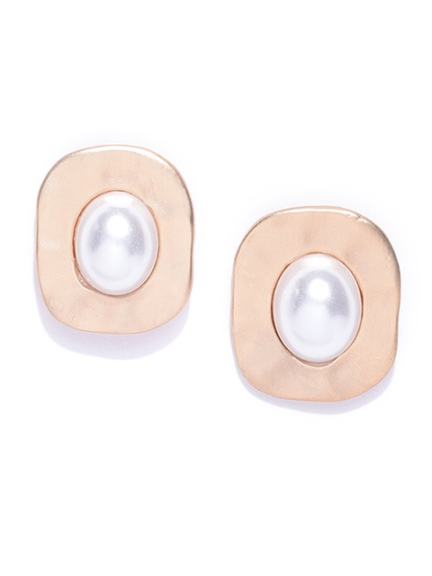 

PRITA Off-White Gold-Plated Handcrafted Geometric Studs
