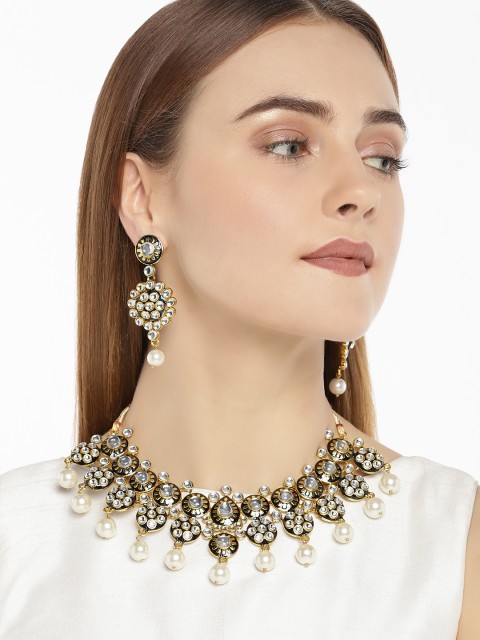 

Zaveri Pearls Gold-Toned Traditional Kundan & Enamelled Pearl Drop Jewellery Set