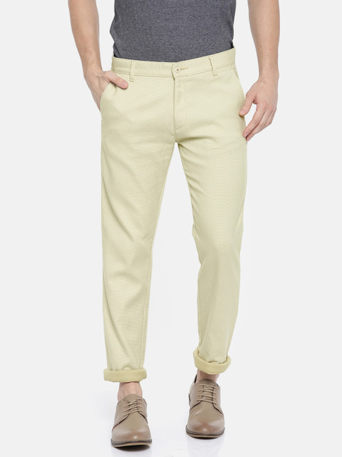 

British Club Men Beige Regular Fit Solid Regular Trousers