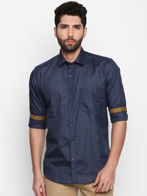 

Solemio Men Navy Blue & Brown Regular Fit Checked Casual Shirt