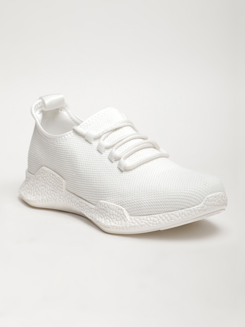 

LOCOMOTIVE Men Off-White Sneakers