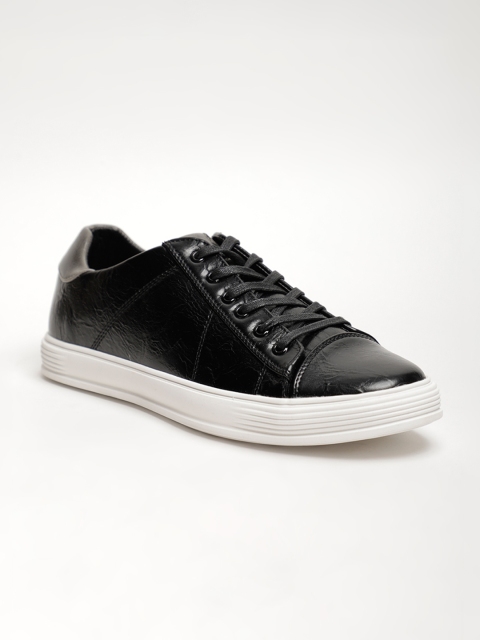 

LOCOMOTIVE Men Black Sneakers