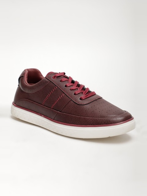 

LOCOMOTIVE Men Maroon Sneakers