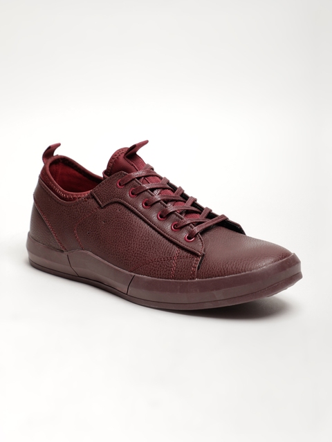 

LOCOMOTIVE Men Maroon Sneakers