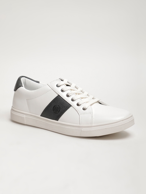 

LOCOMOTIVE Men White Sneakers