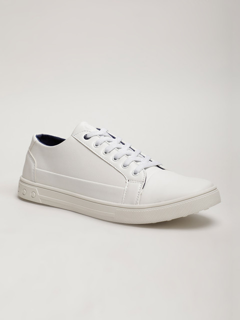 

LOCOMOTIVE Men White Sneakers