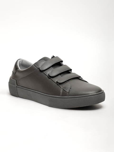 

LOCOMOTIVE Men Grey Slip-On Sneakers