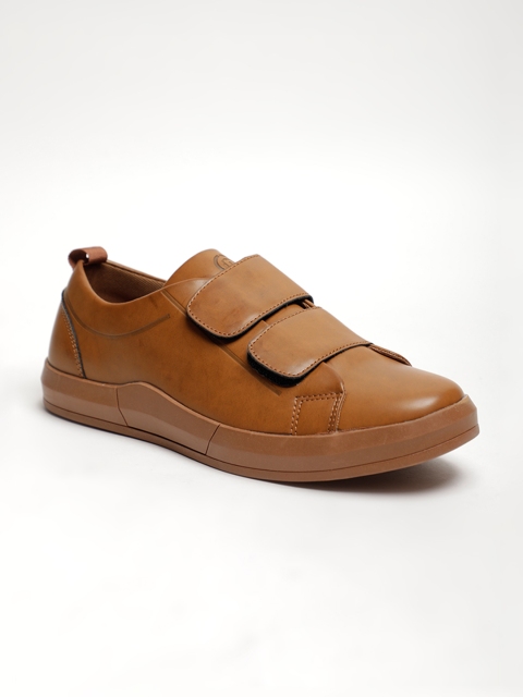 

LOCOMOTIVE Men Brown Slip-On Sneakers