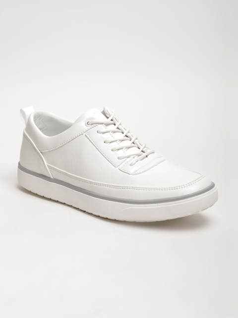 

LOCOMOTIVE Men White Sneakers