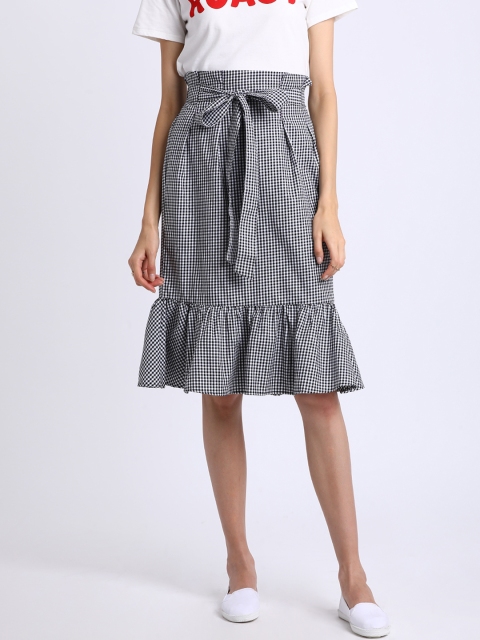 

Besiva Women Black & White Checked Trumpet Pure Cotton Skirt