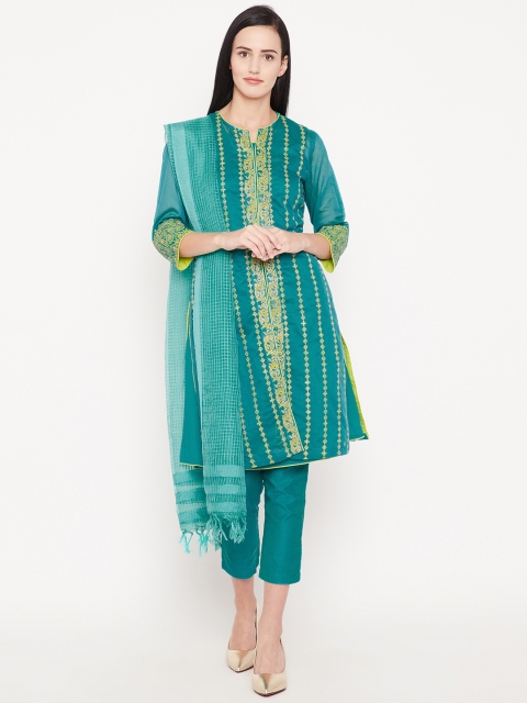 

Rangriti Women Green & Golden Solid Layered Kurta with Trousers & Dupatta