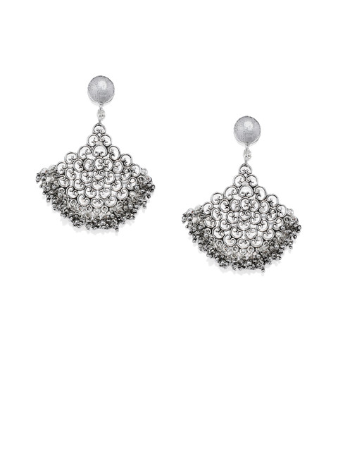 

Spargz White Contemporary Chandbalis