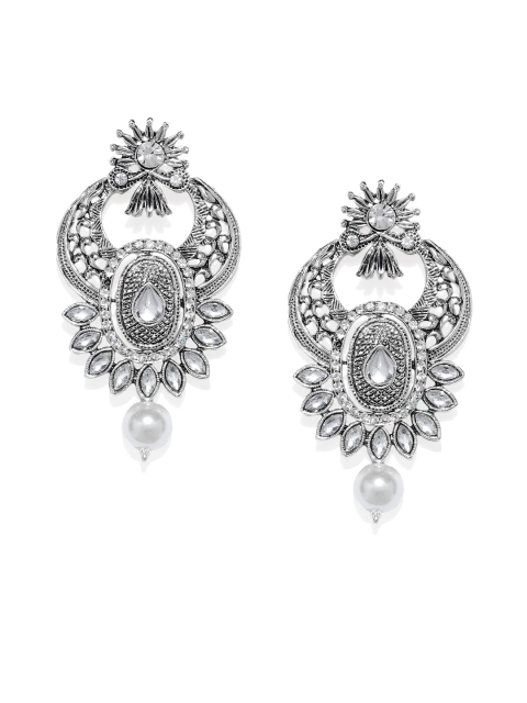 

Spargz White Floral Drop Earrings