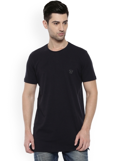 

Breakbounce Men Navy Blue Solid Round Neck T-shirt