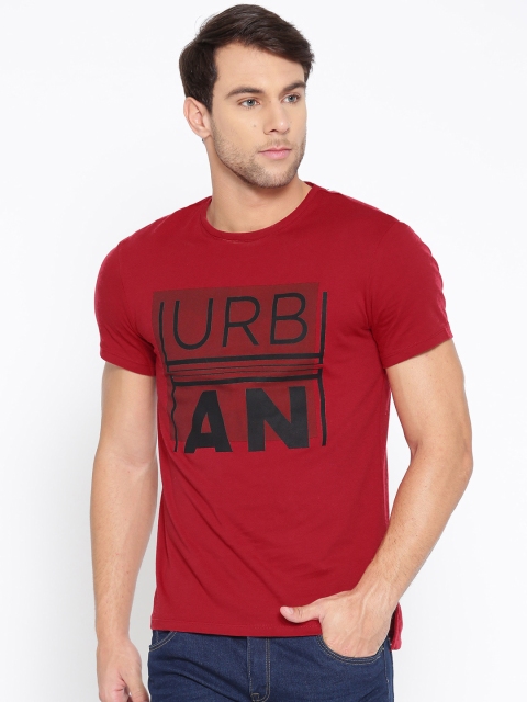 

Blackberrys Men Red Printed Round Neck T-shirt