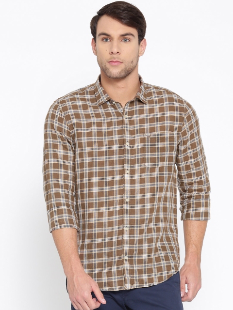 

Blackberrys Men Brown Slim Fit Checked Casual Shirt