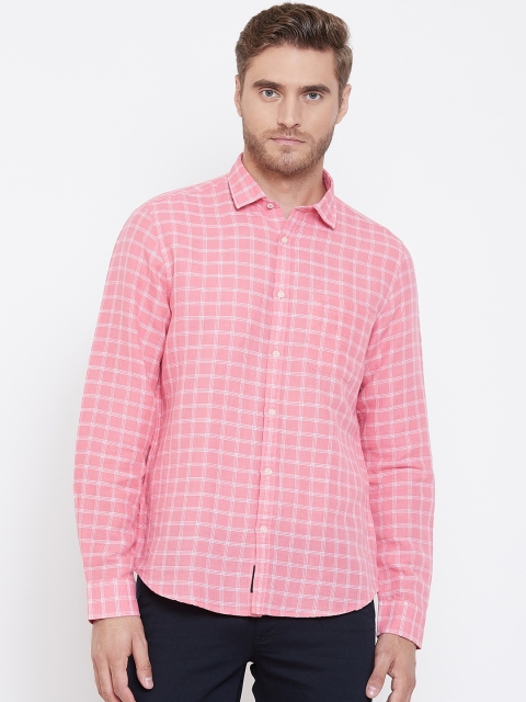 

Blackberrys Men Peach-Coloured & White Slim Fit Checked Casual Shirt